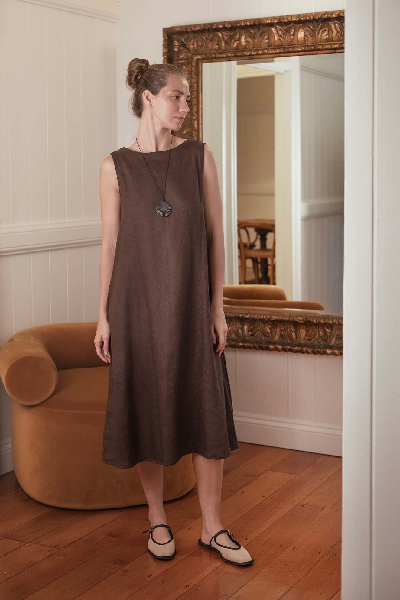 Cynthia Linen Dress Cocoa – reversible for endless styling – Kelsey  Collective