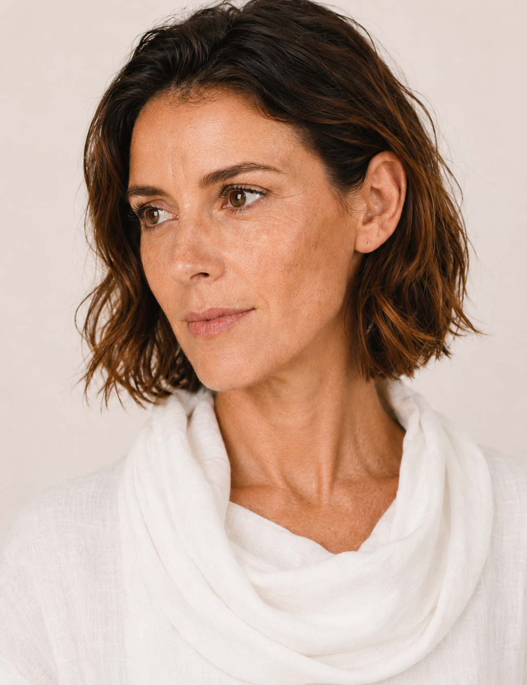 Hazel_white_Paris_cocoa_2.png