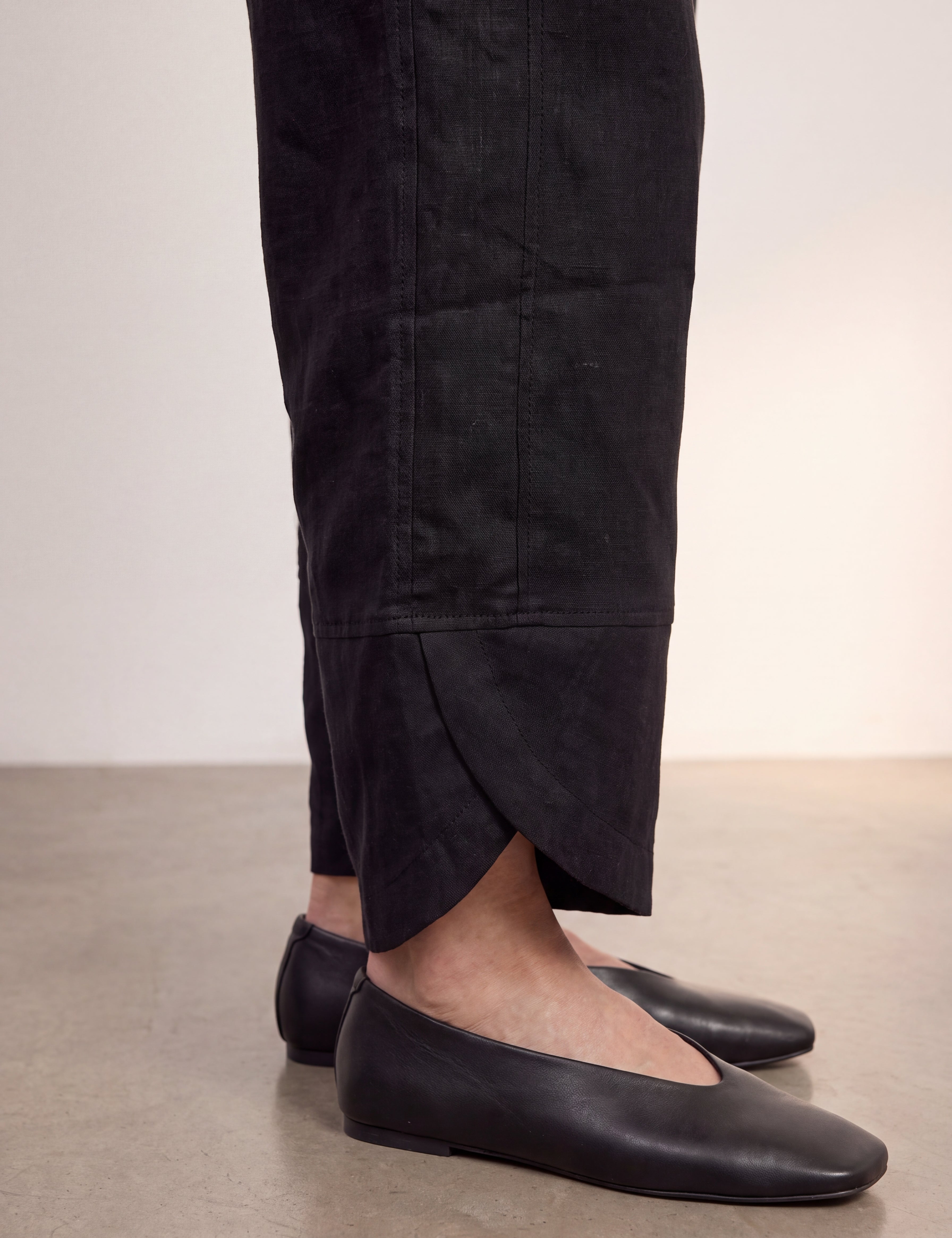 PALERMO_BLACK_DETAIL.jpg