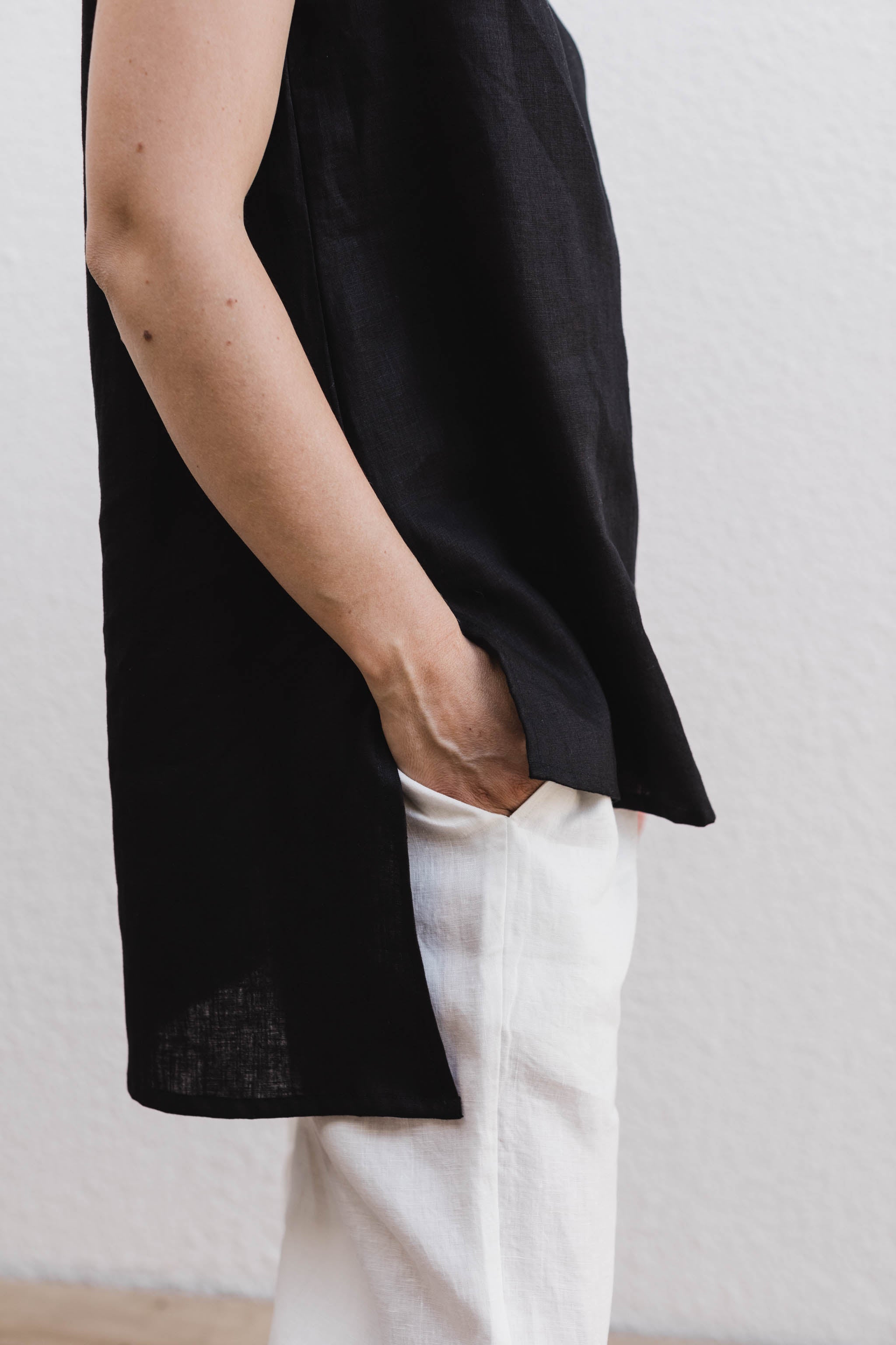 Phoebe Linen Top Black